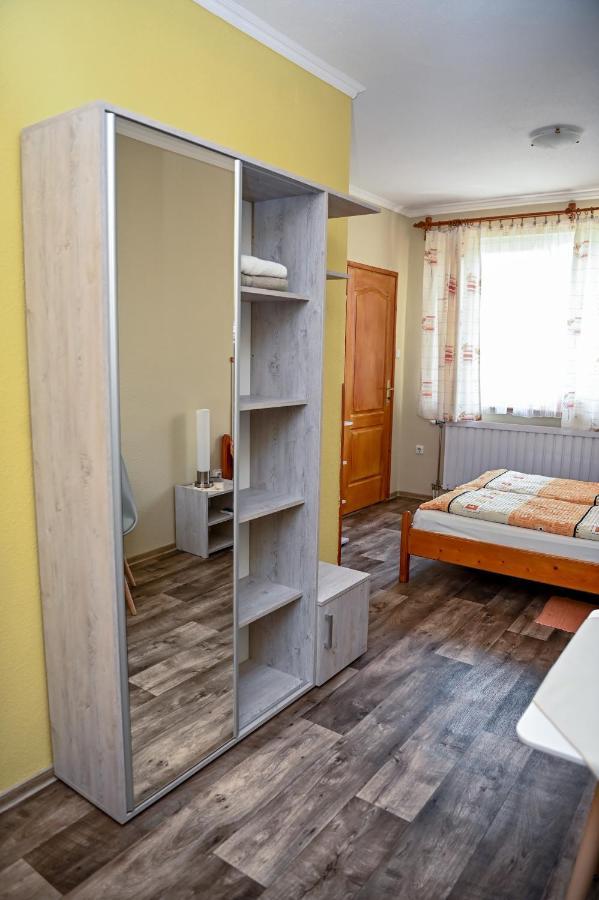 Hotel Angéla Vendegház Tokaj Esterno foto
