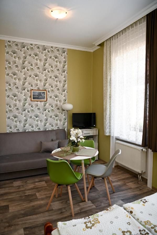 Hotel Angéla Vendegház Tokaj Esterno foto
