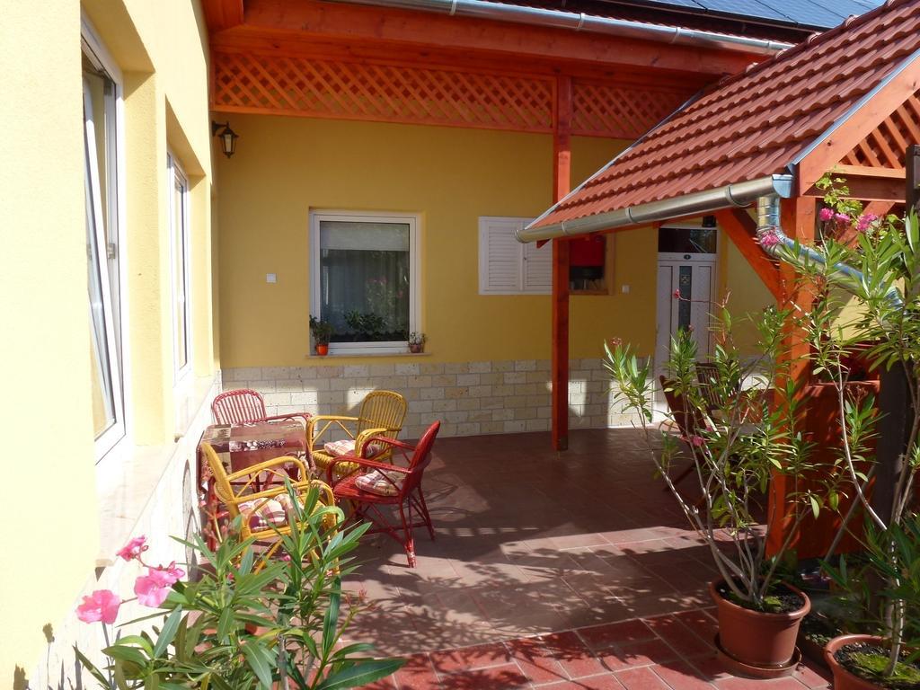 Hotel Angéla Vendegház Tokaj Esterno foto